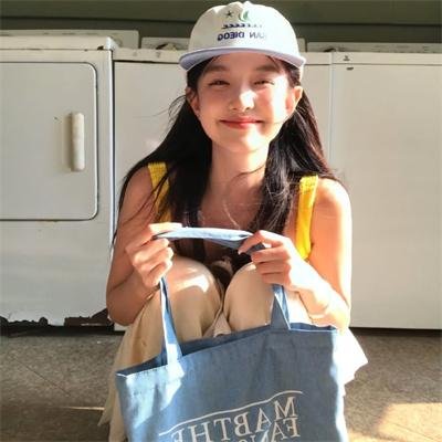 秘林謎村